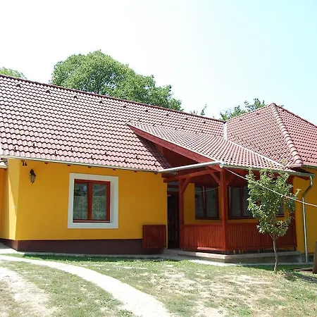 Csukavoelgyi Apartament *