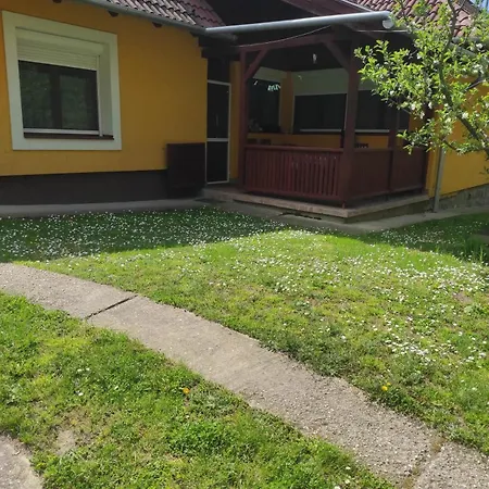 Apartament Csukavoelgyi *